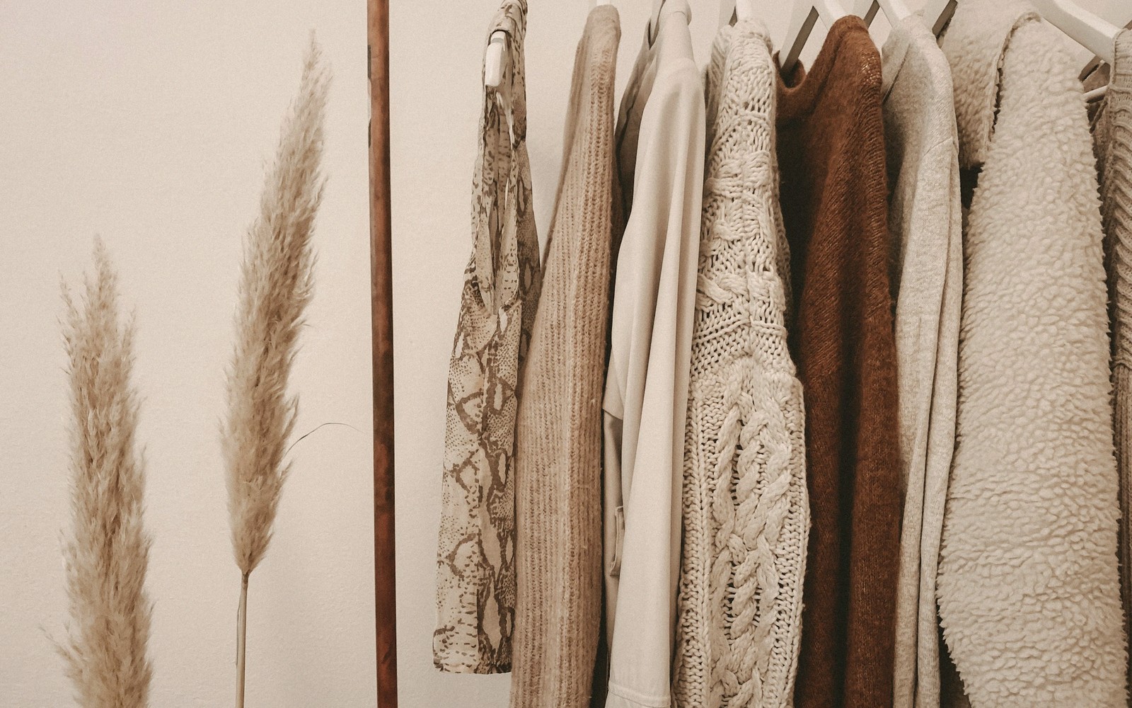 Capsule Wardrobe: Genius, or Laundry Avoidance?