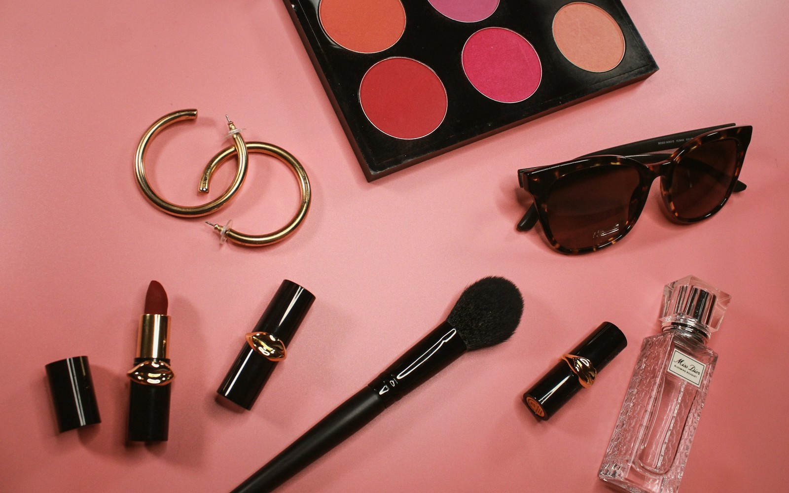 Makeup That Survives an Actual Day